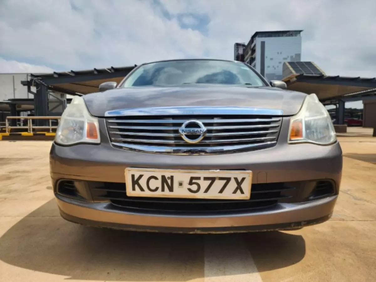 Nissan Bluebird - 2010