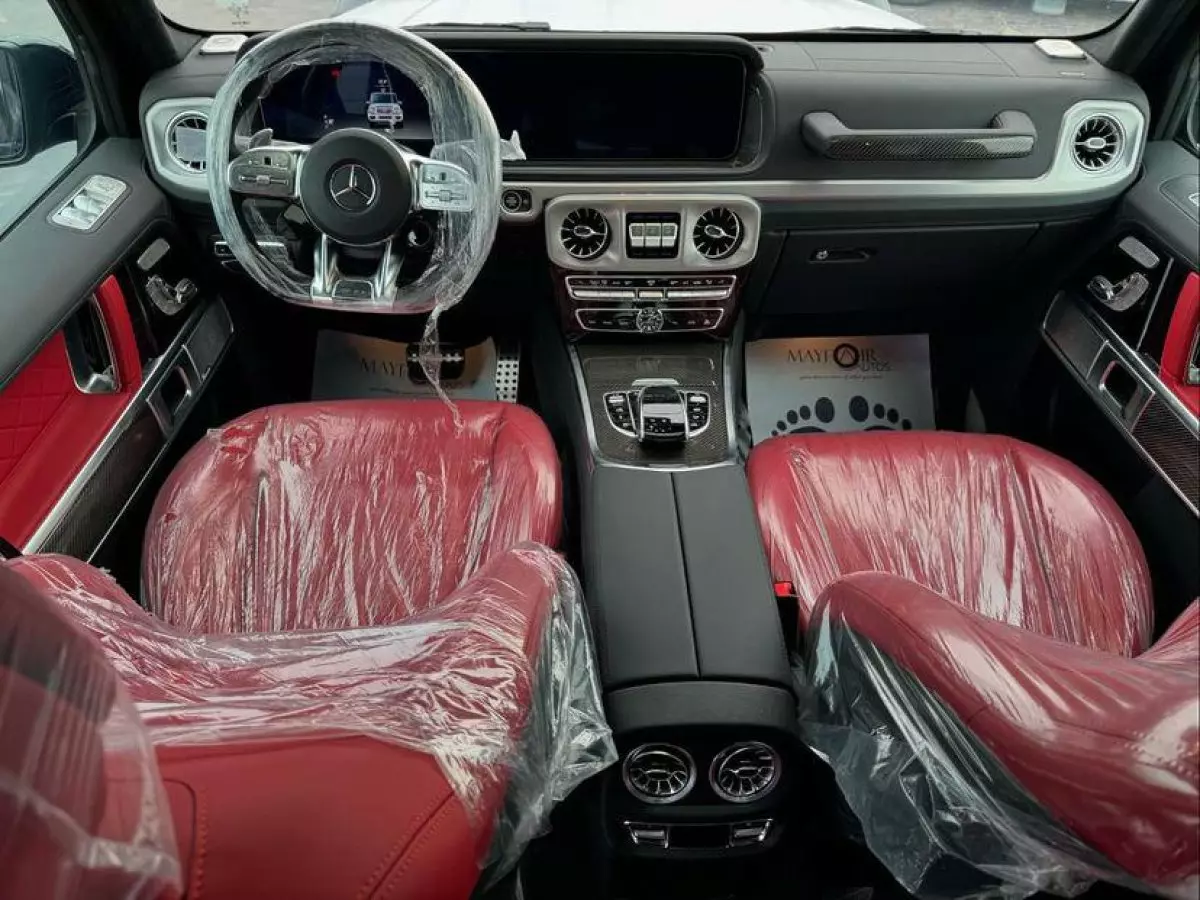 interiorFront