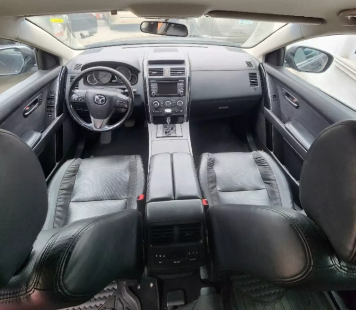 interiorFront