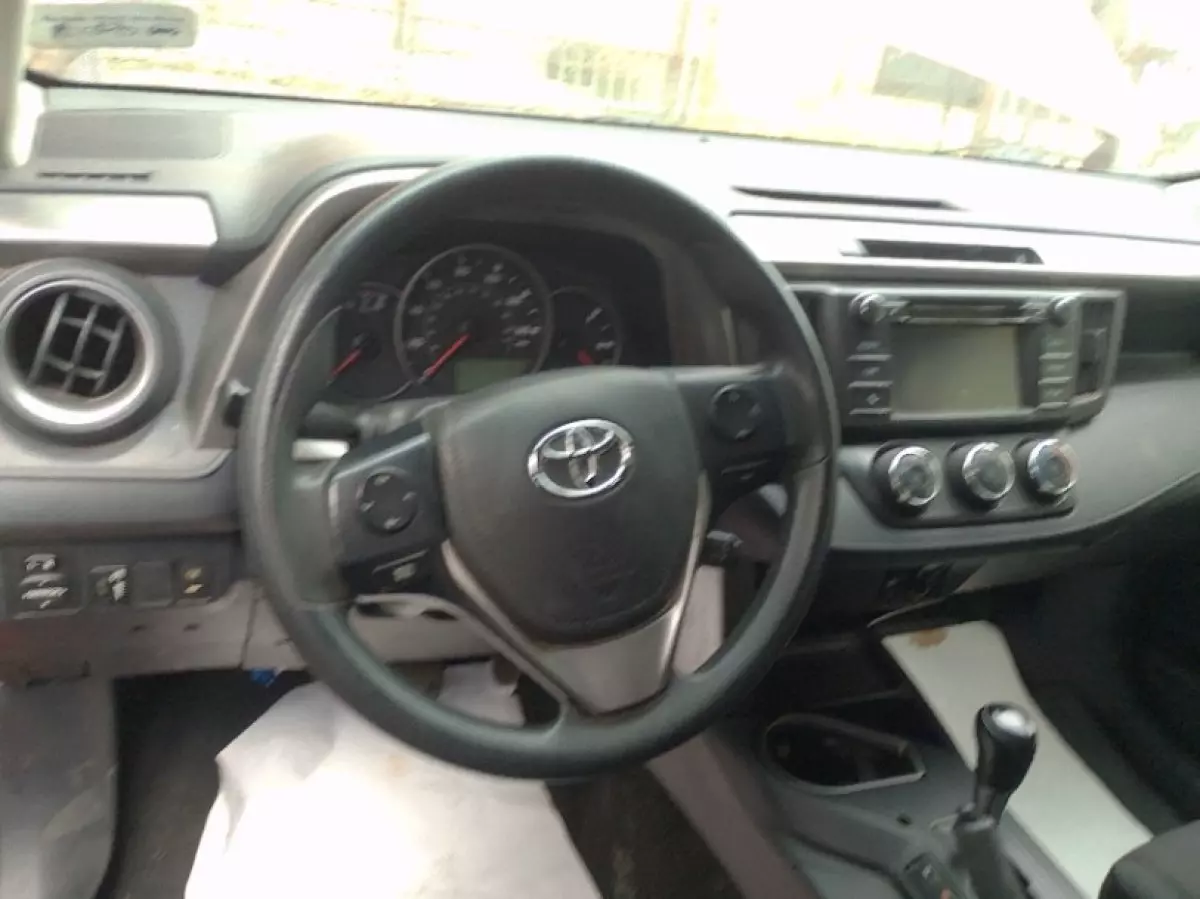 interiorFront