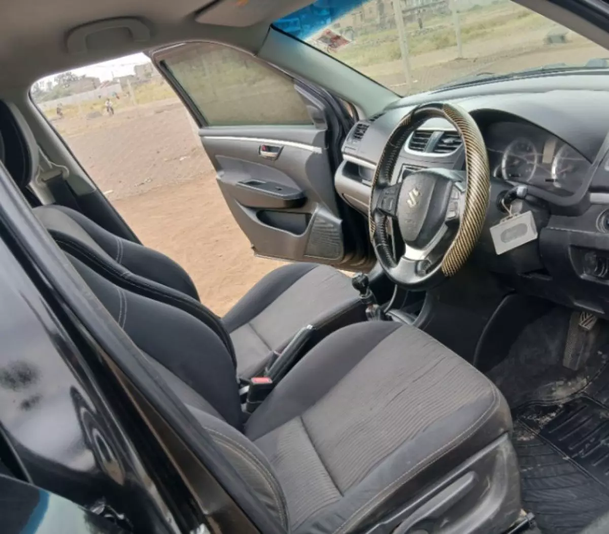 interiorFront