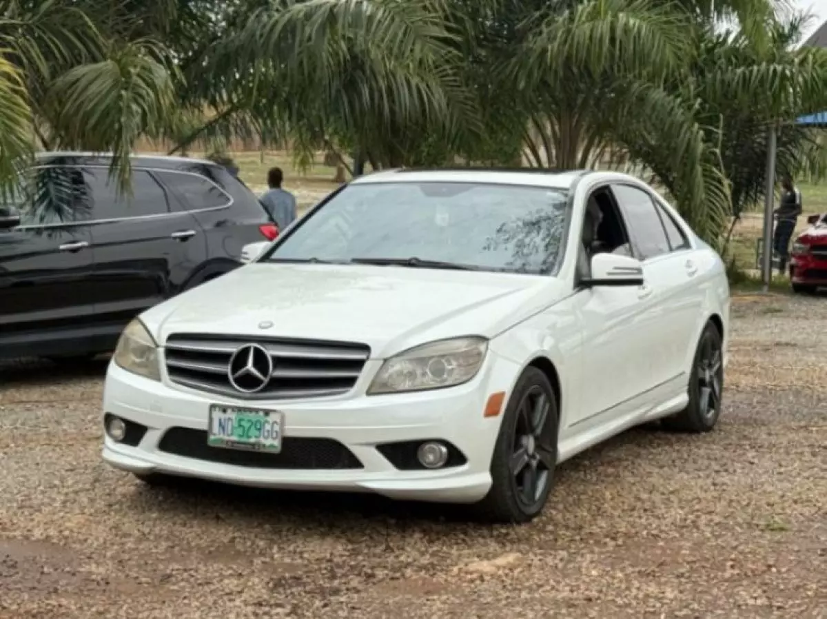 Mercedes-Benz C-class - 2010
