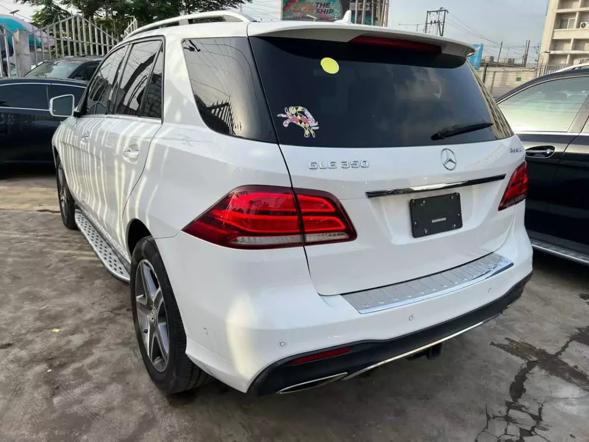 car Left Back