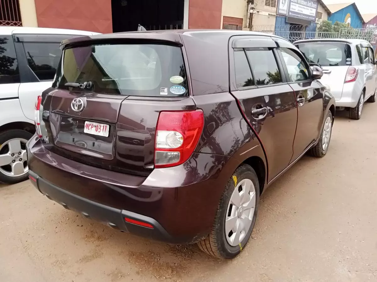 Toyota Ist  - 2009