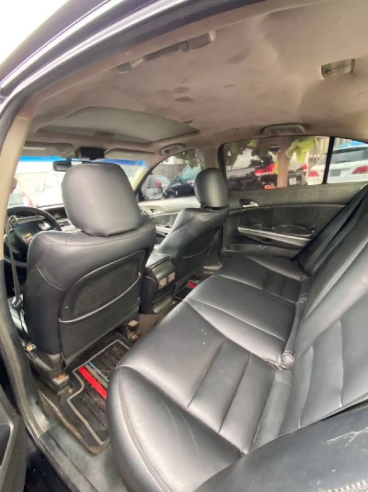 interiorBack