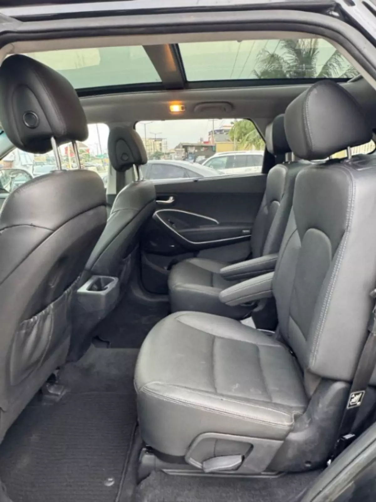 interiorBack