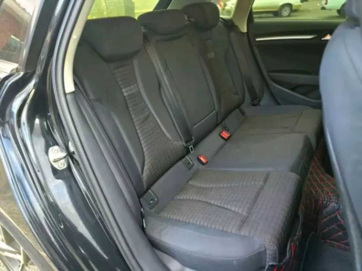 interiorBack