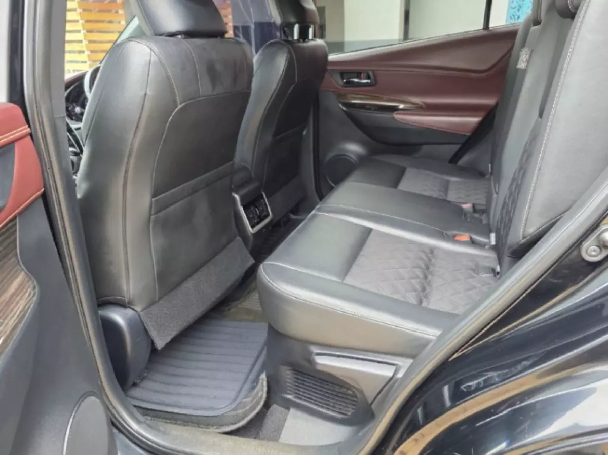 interiorBack