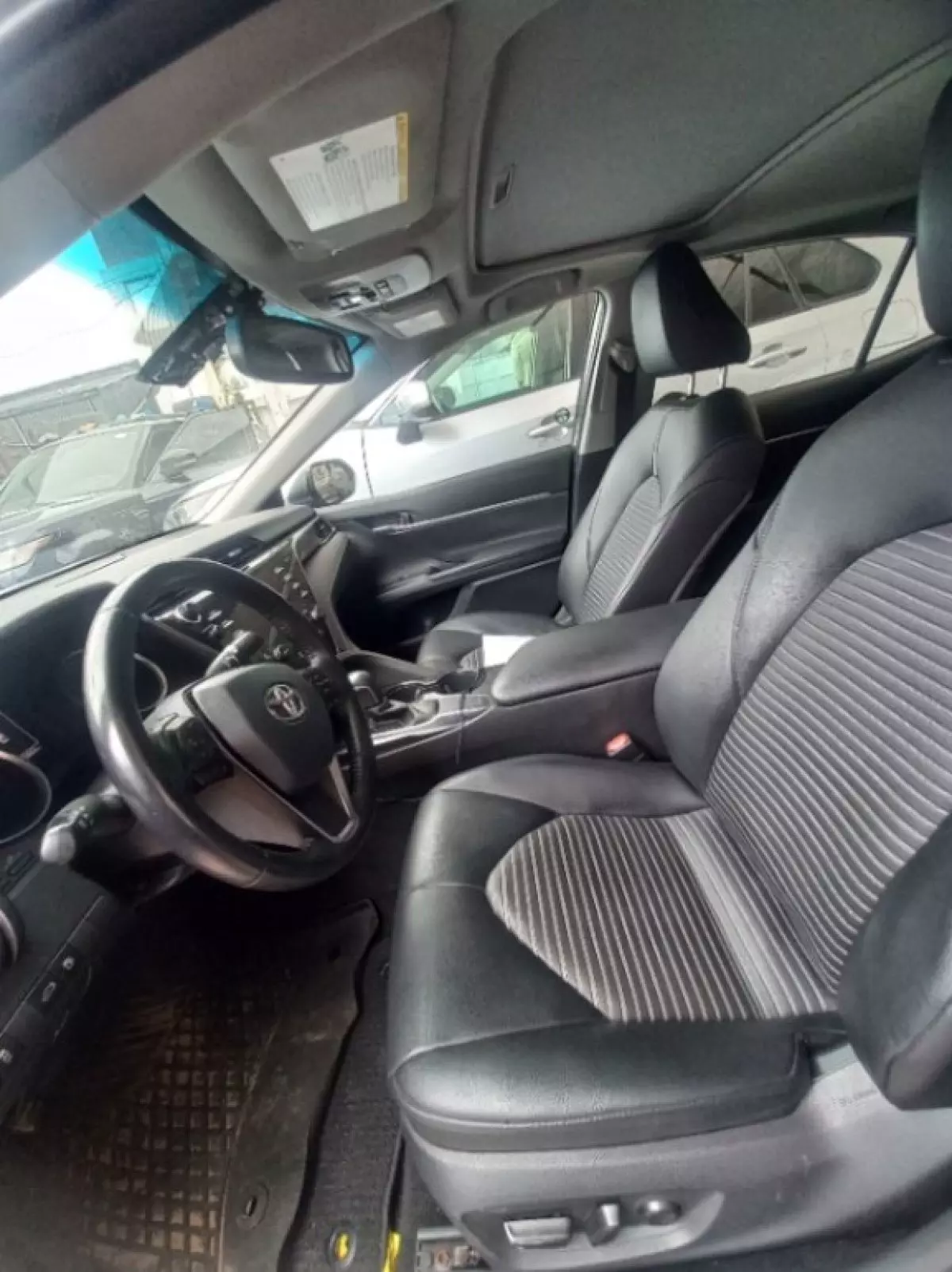 interiorFront
