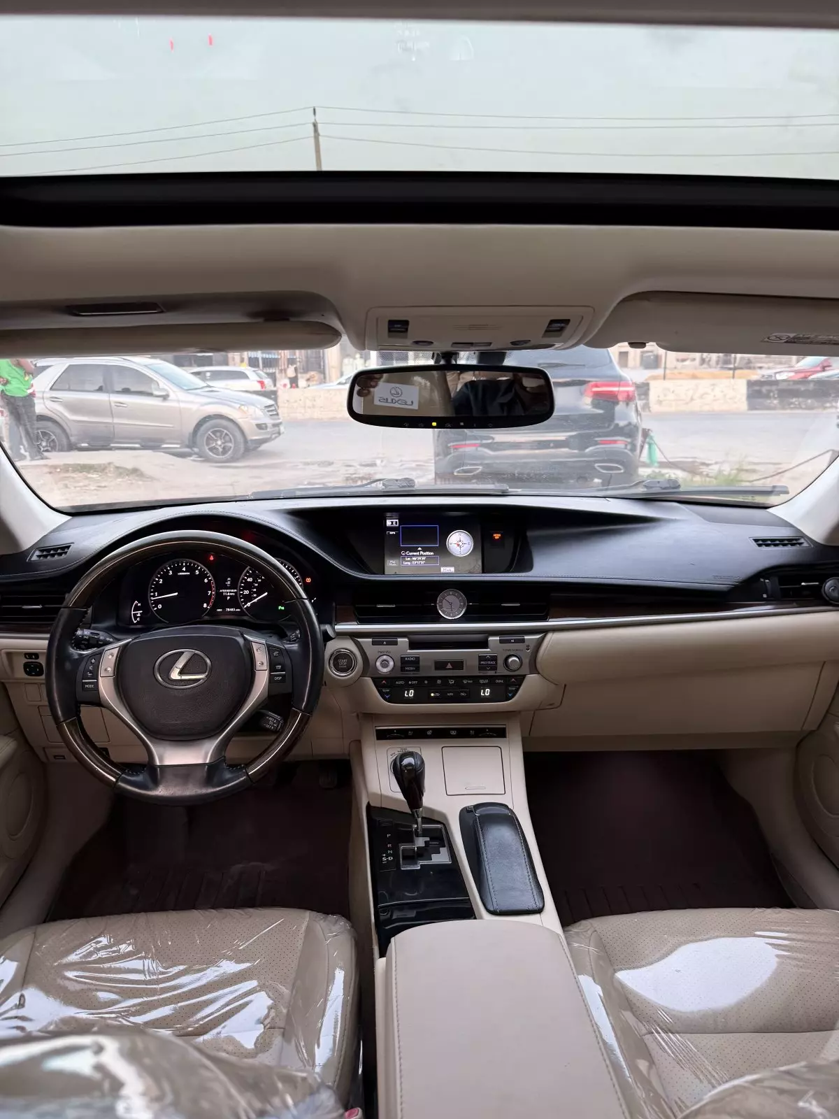 interiorFront