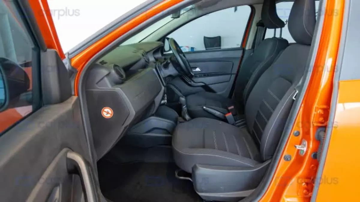 interiorFront