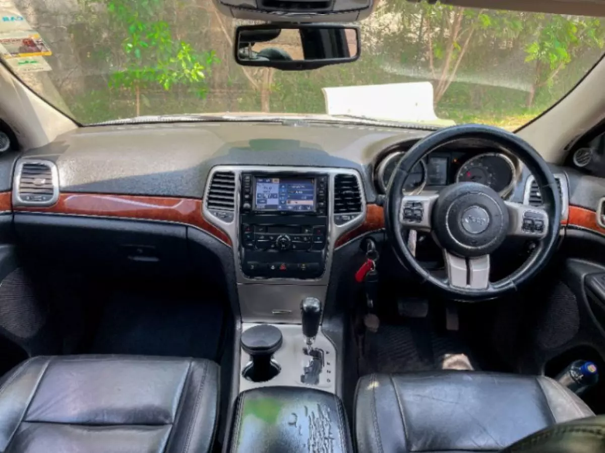 interiorFront