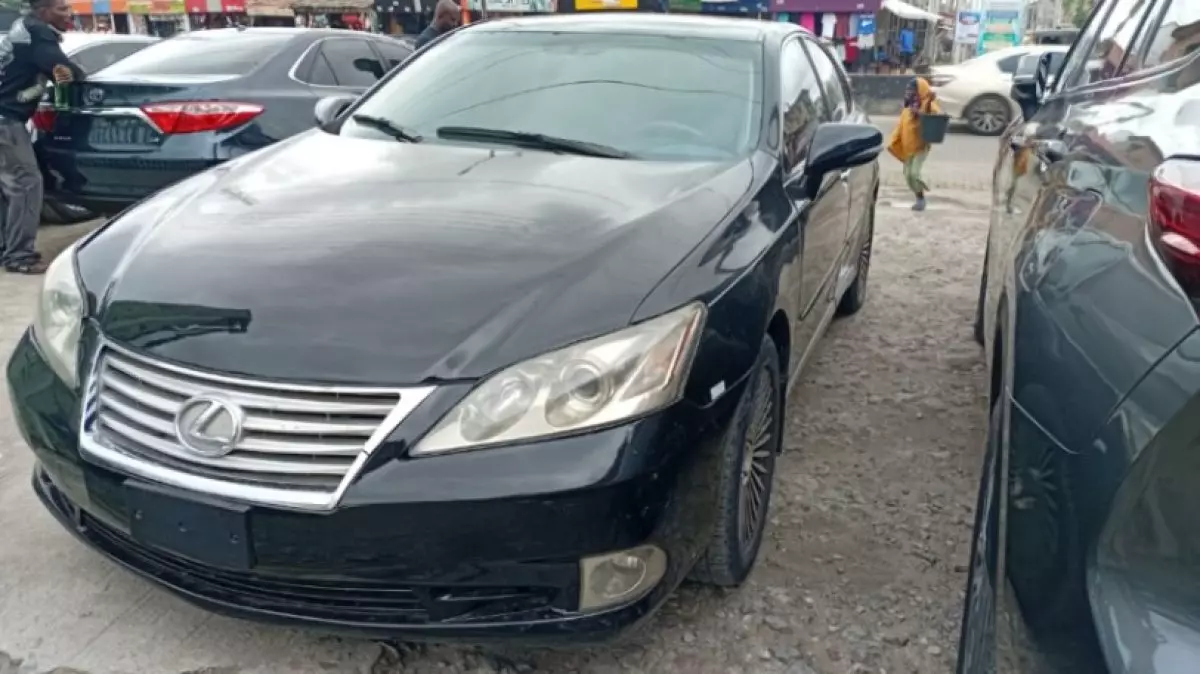 Lexus ES 350 - 2011