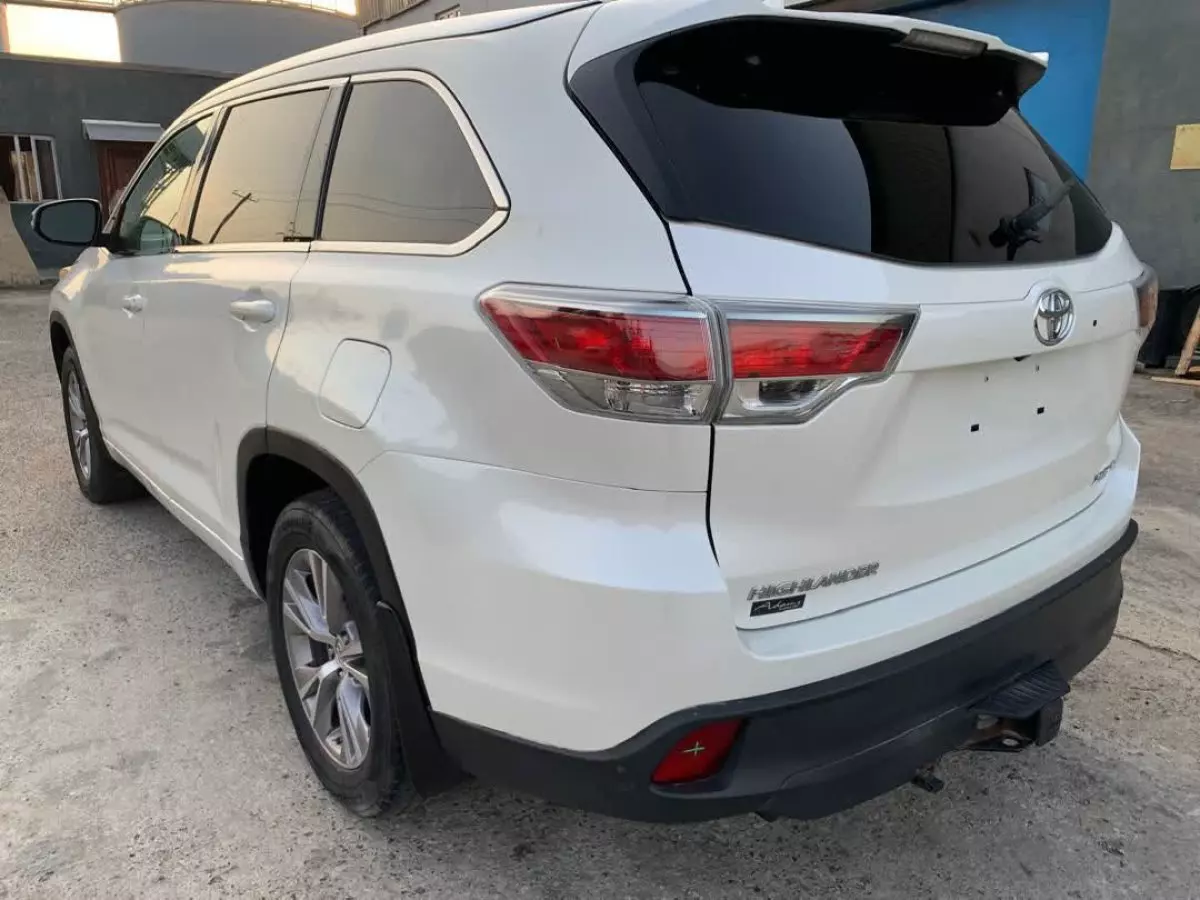 car Left Back