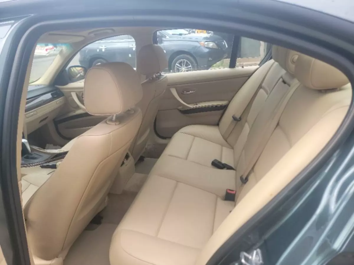 interiorBack