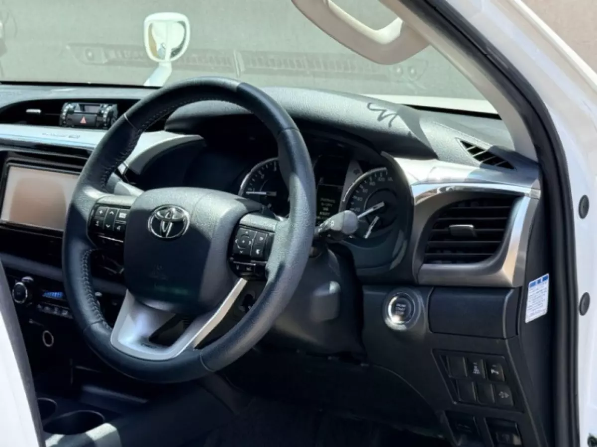 interiorFront