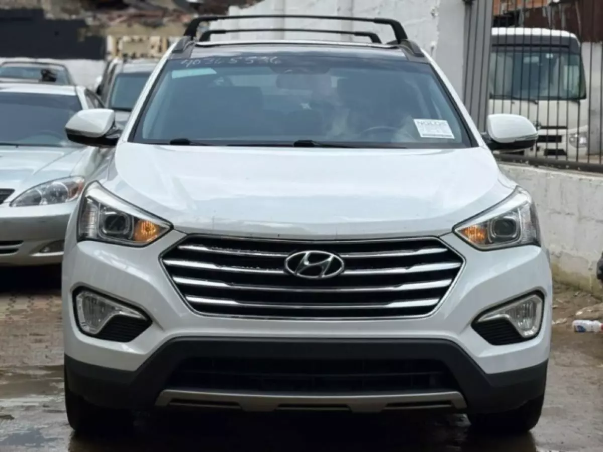Hyundai Santa FE - 2016