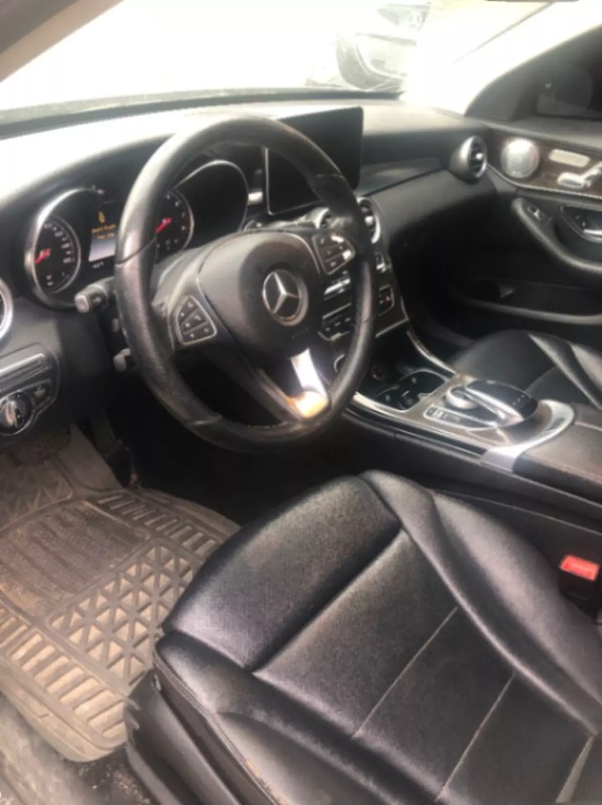 interiorFront