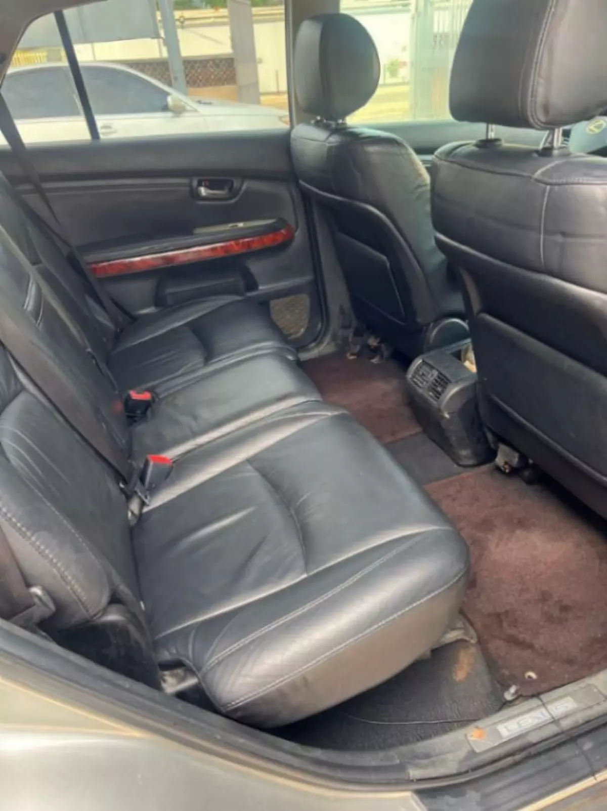 interiorBack