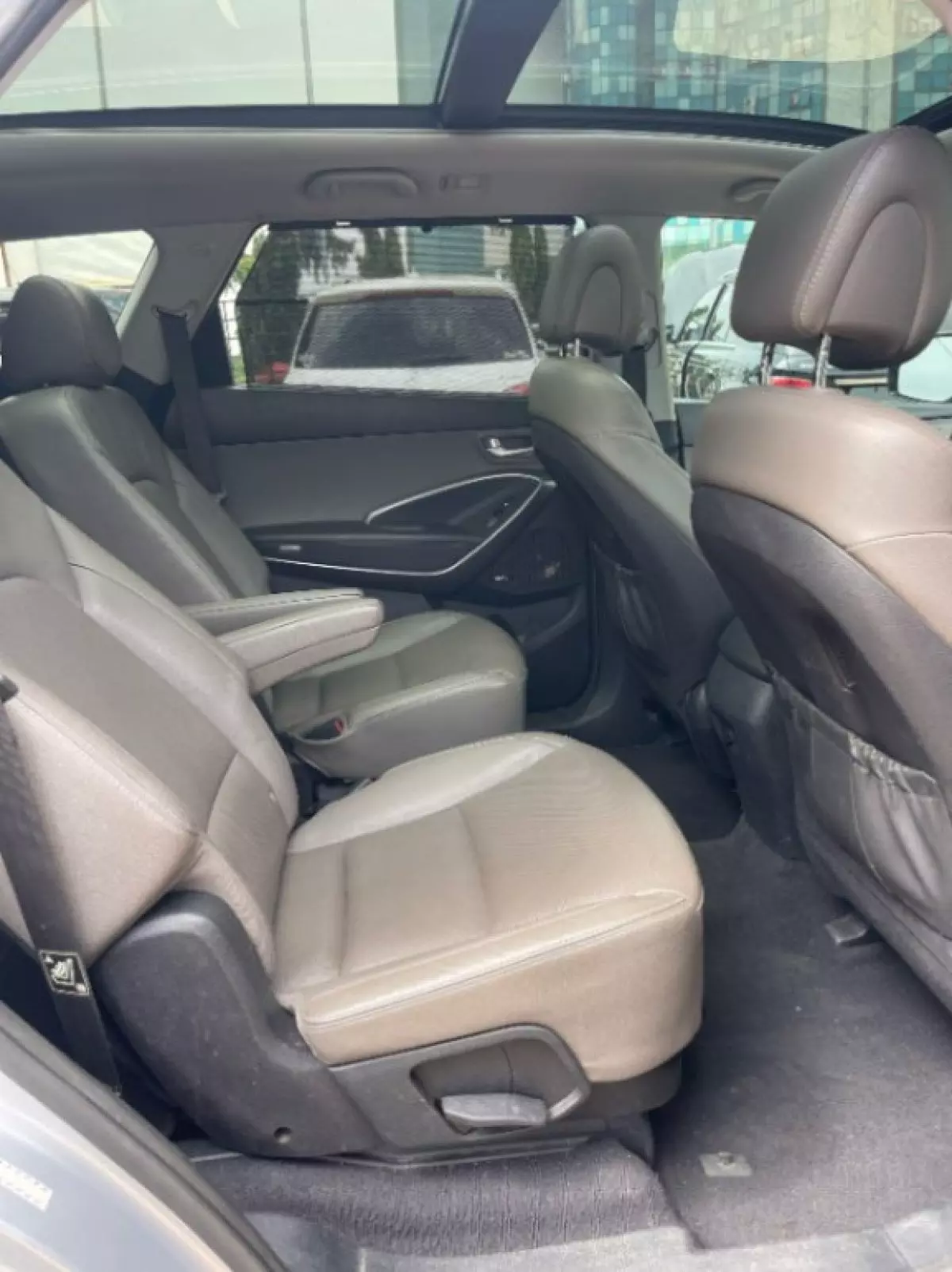 interiorBack