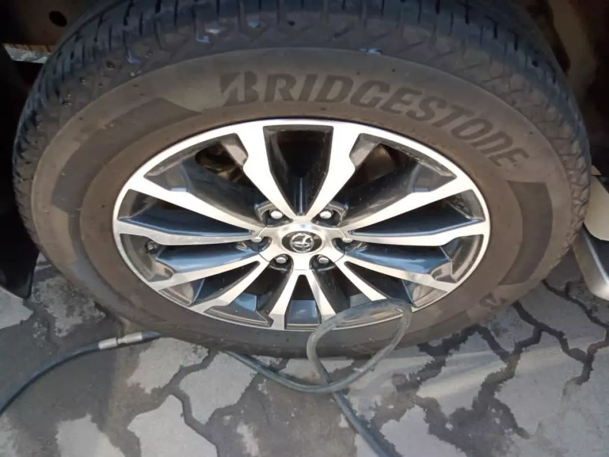 tyre1