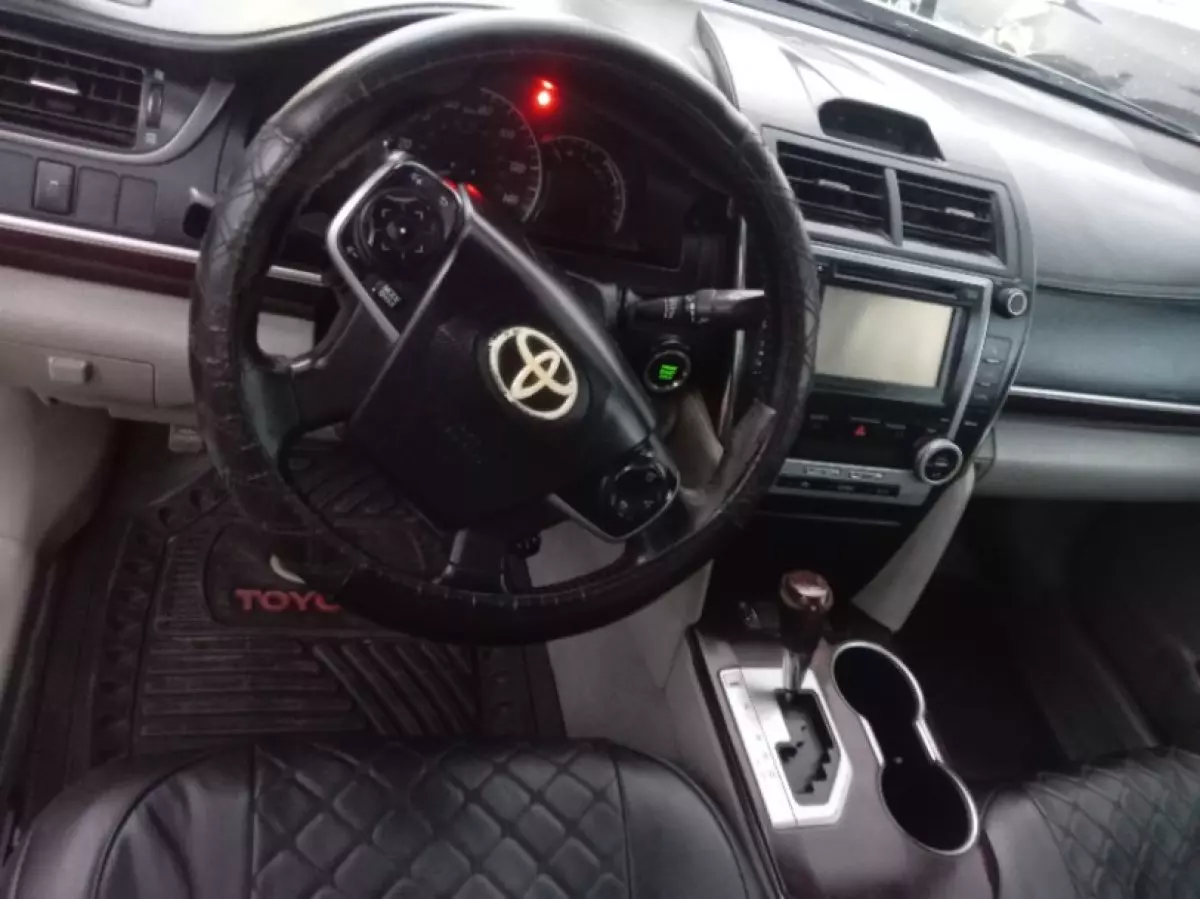 interiorFront