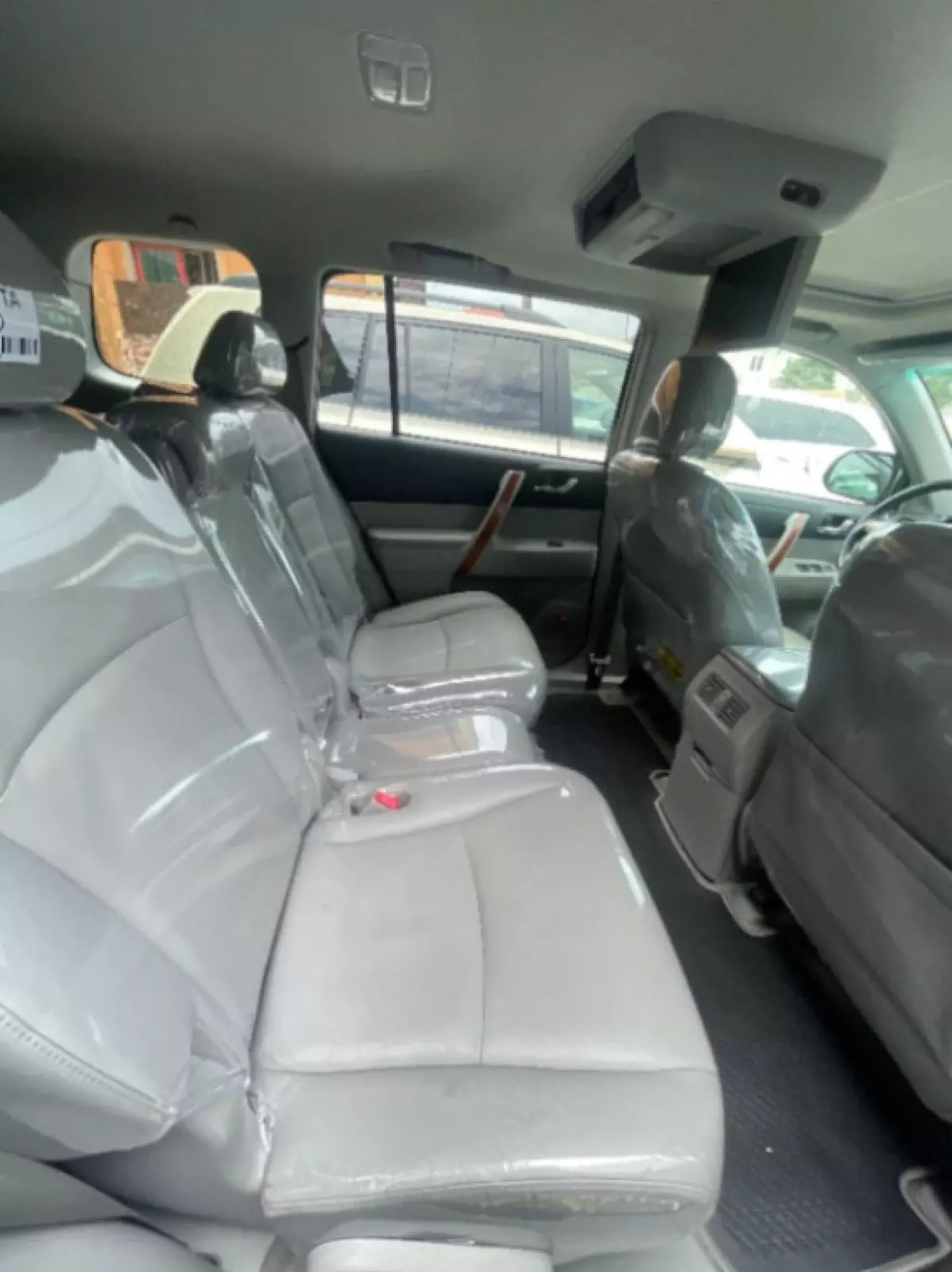 interiorBack