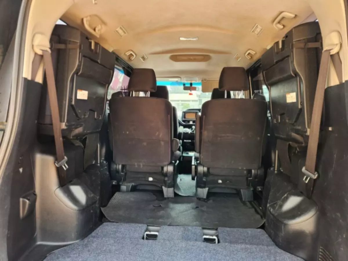 interiorBack