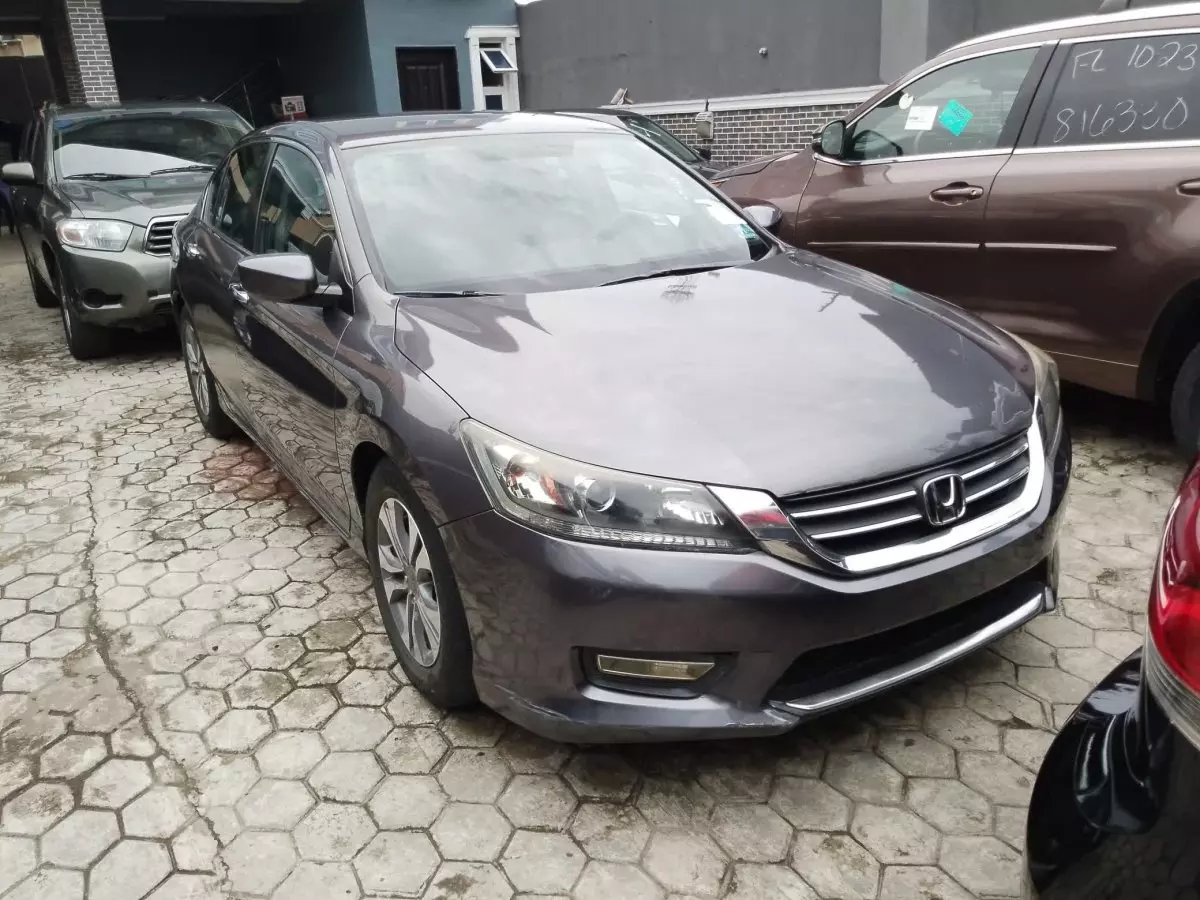 Honda Accord - 2015