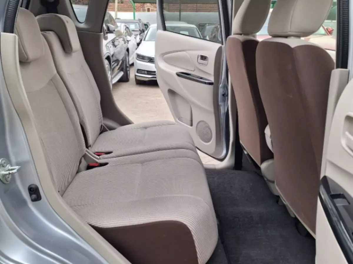 interiorBack