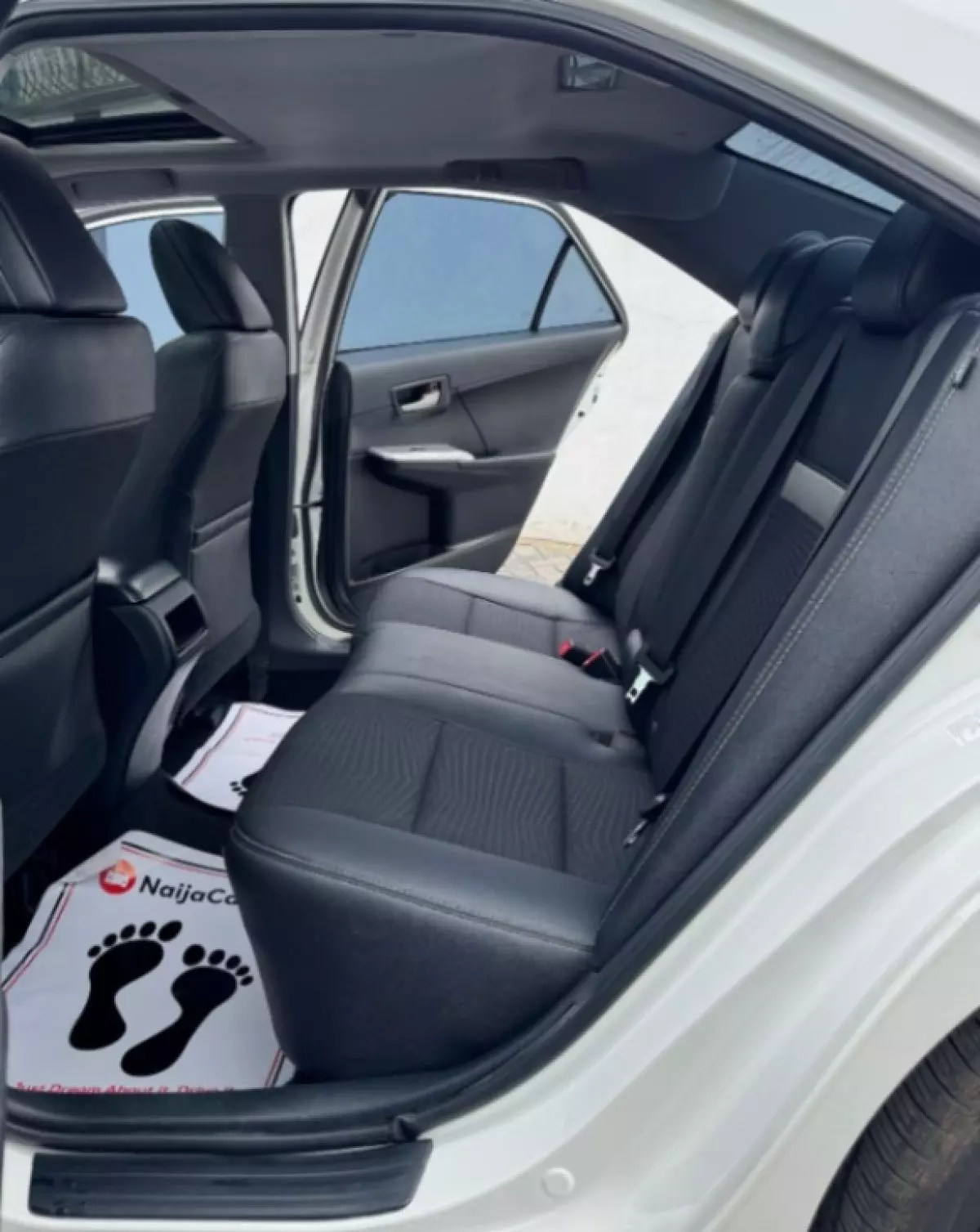 interiorBack