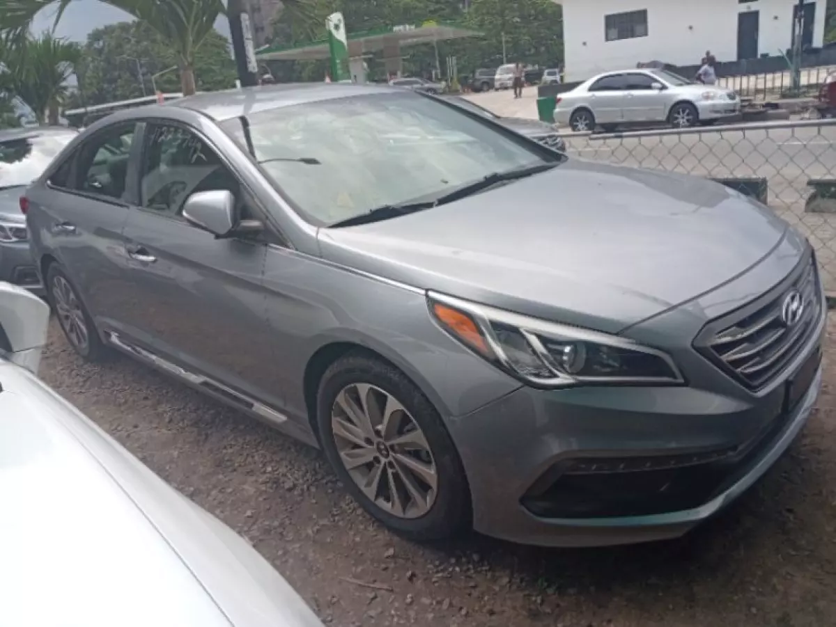 Hyundai Sonata - 2015