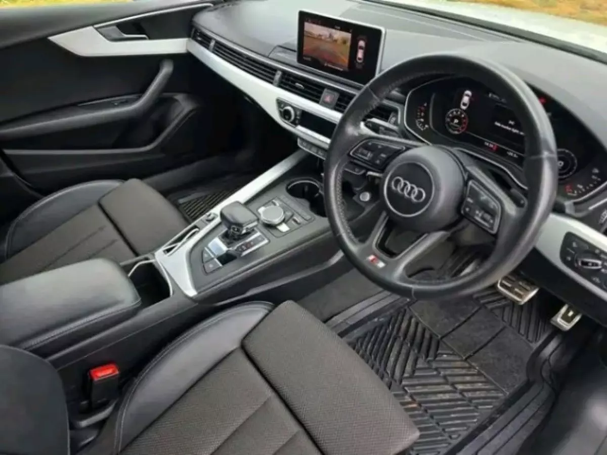 interiorFront