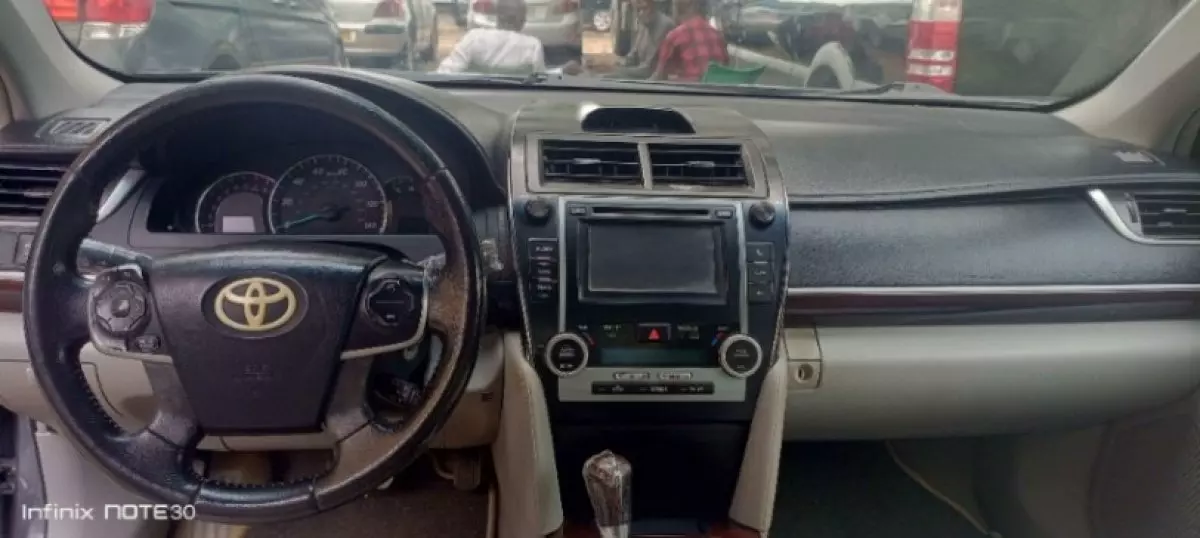 interiorFront