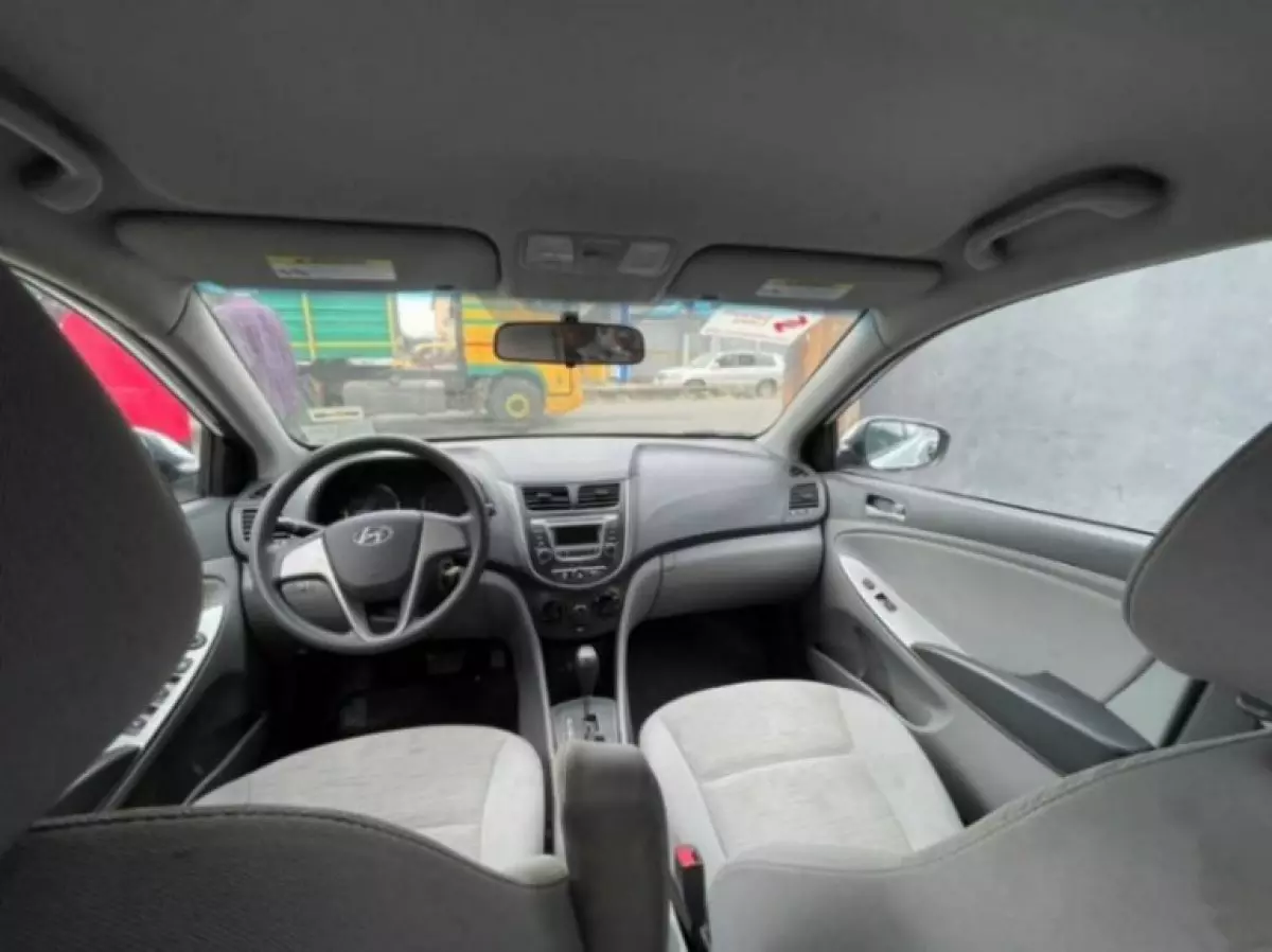 interiorFront