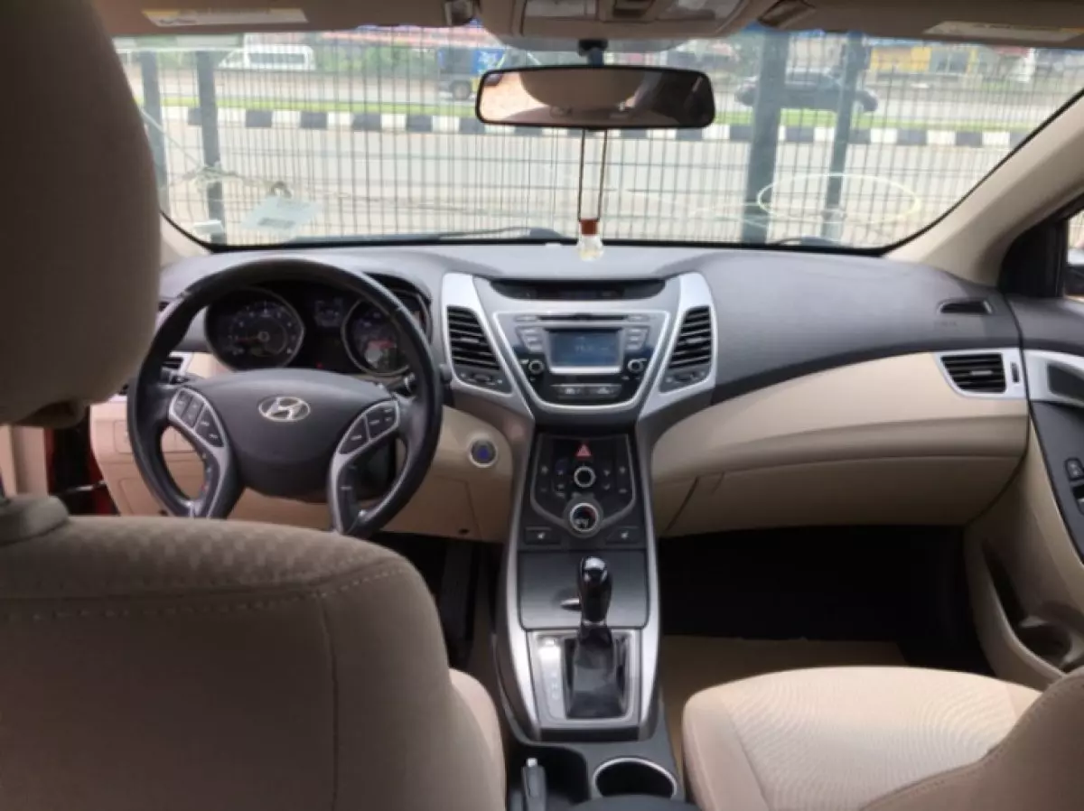 interiorFront