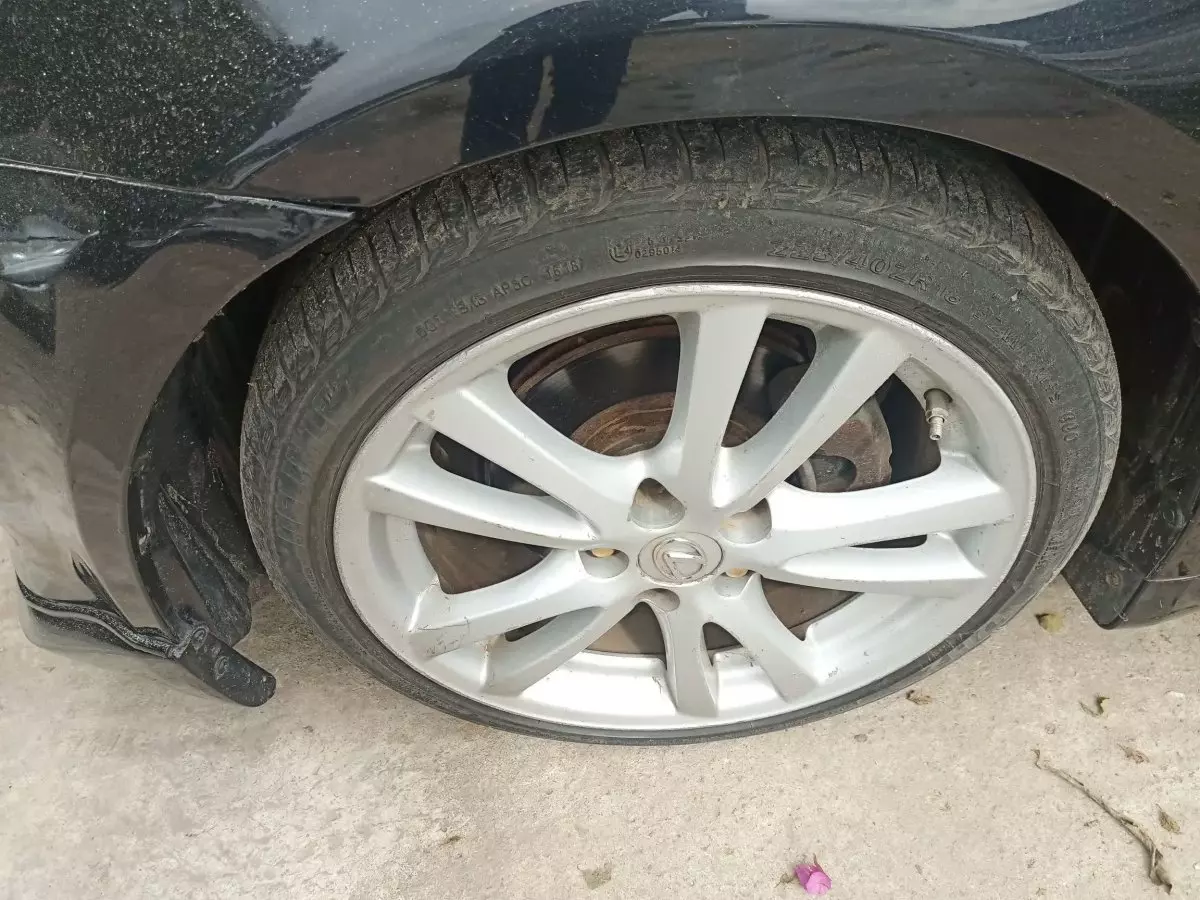 tyre1