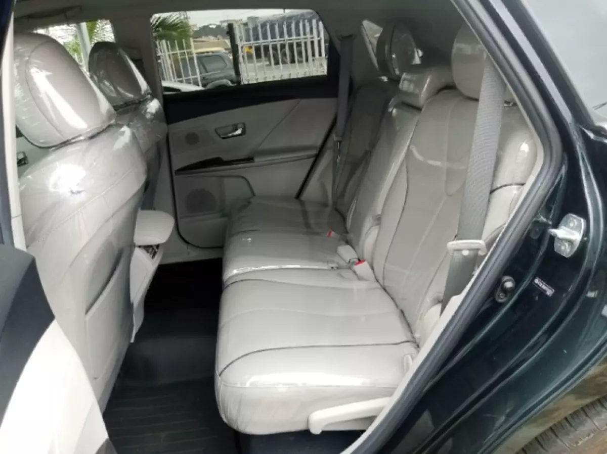 interiorBack