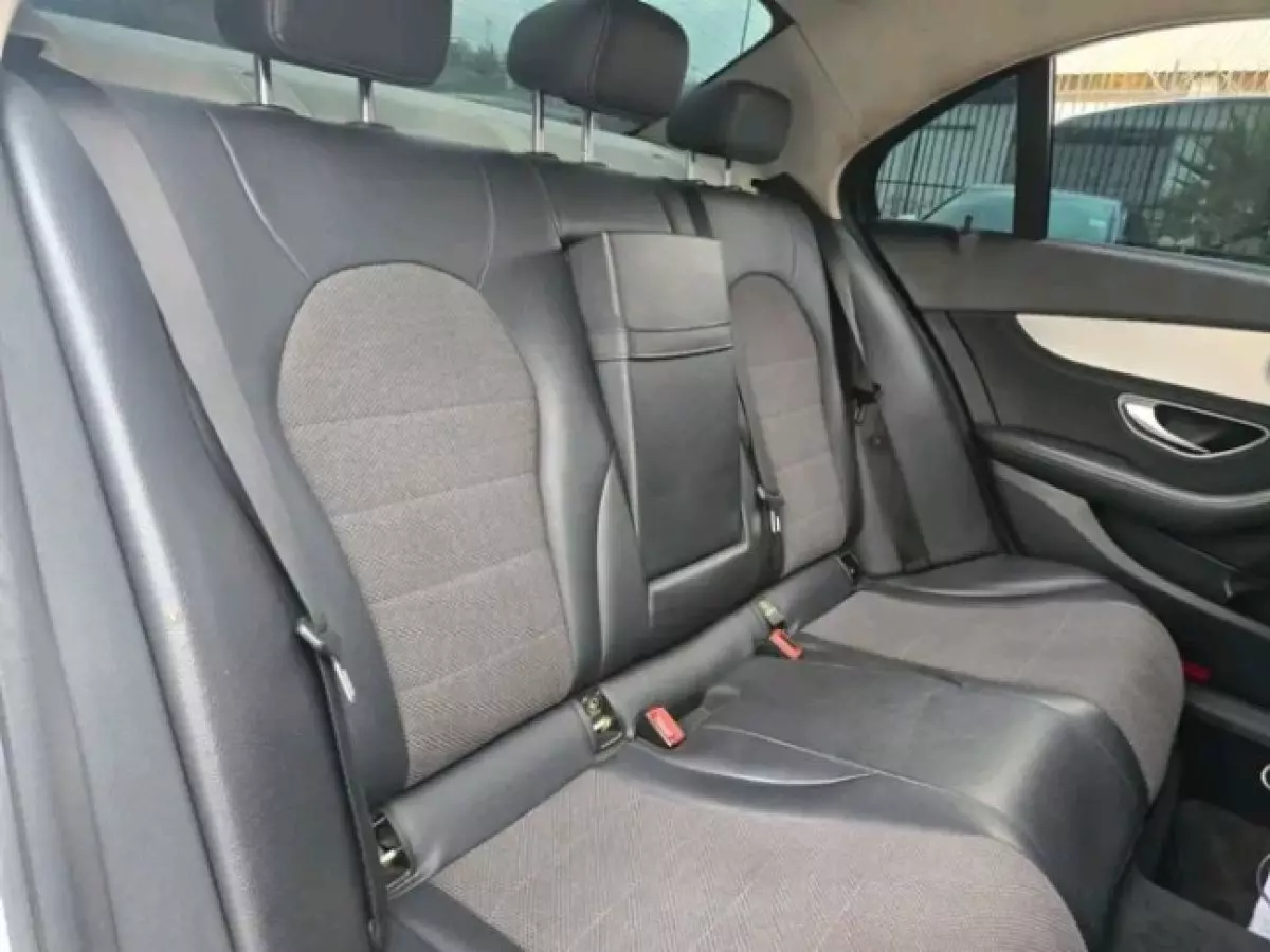 interiorBack