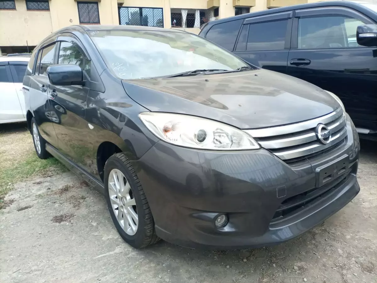 Nissan Lafesta  - 2015