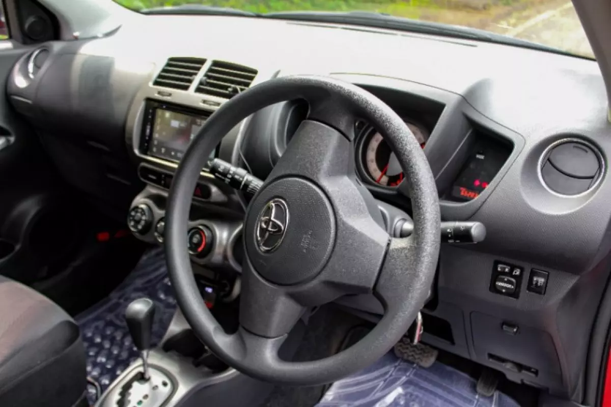 interiorFront