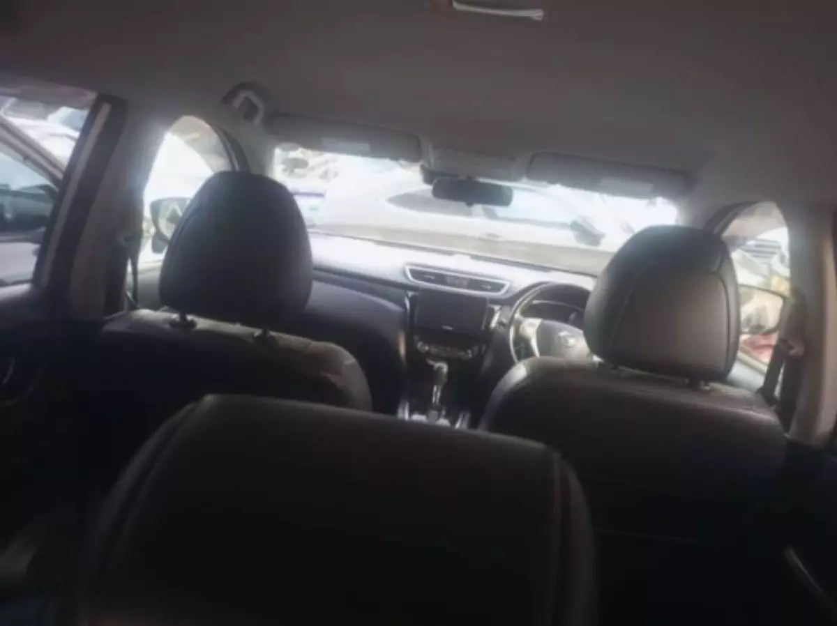 interiorBack