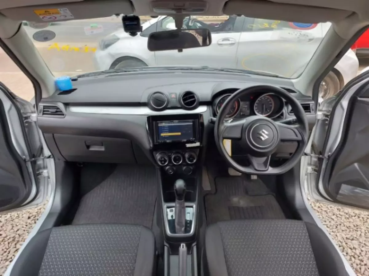 interiorFront
