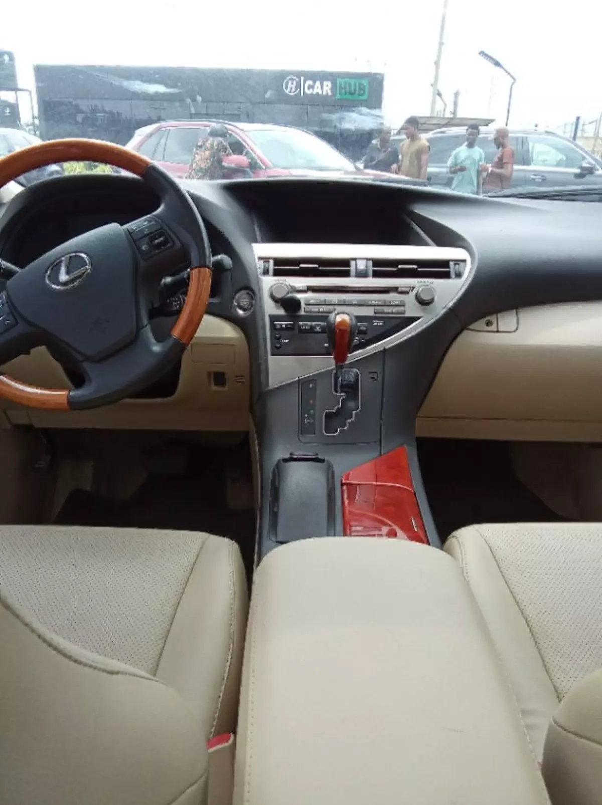 interiorFront