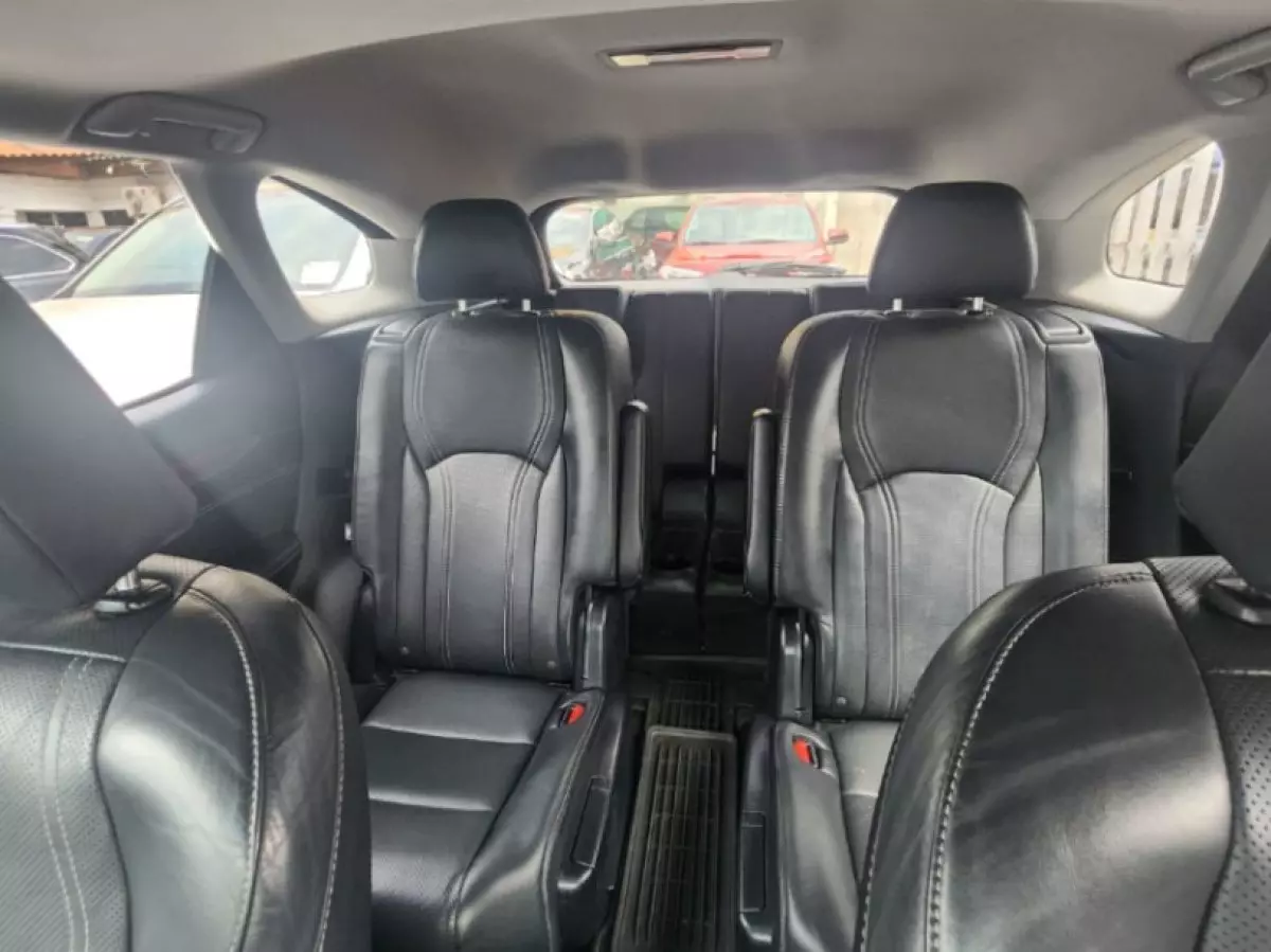 interiorBack