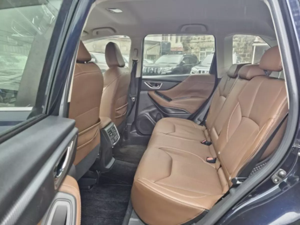 interiorBack