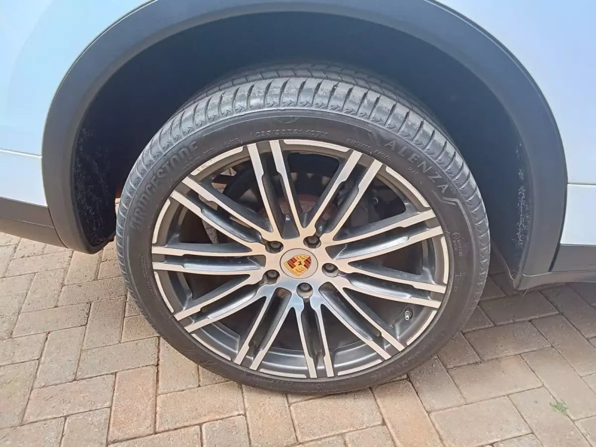 tyre2