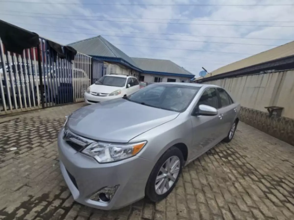 Toyota Camry - 2014