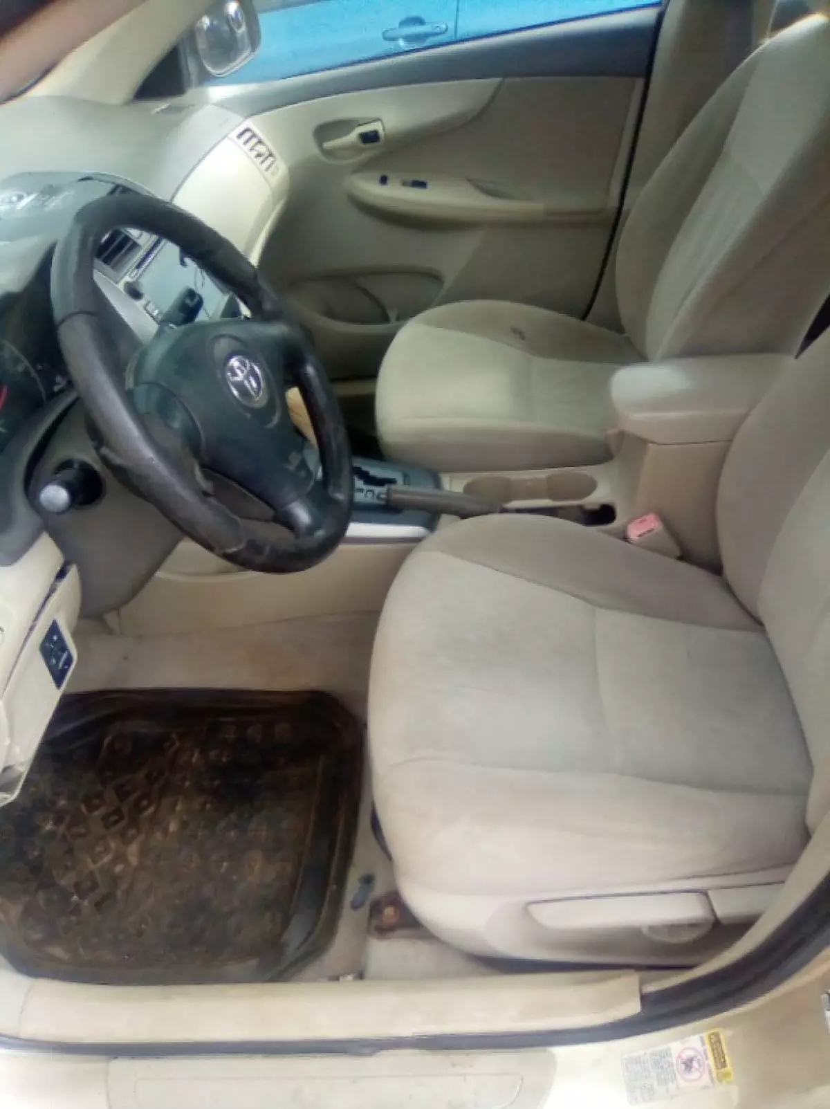 interiorFront
