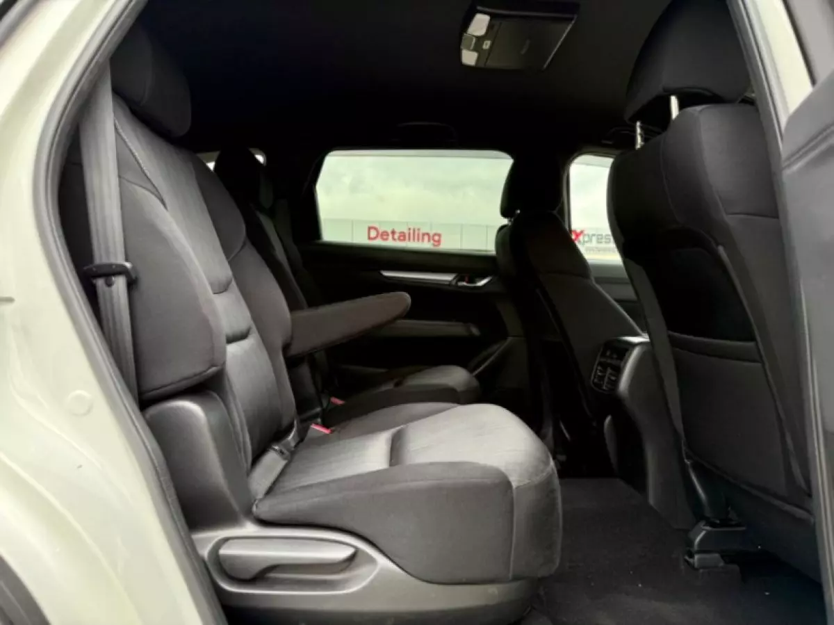 interiorBack